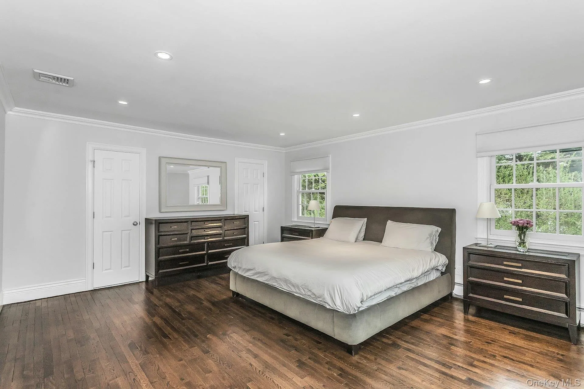21 The Birches, North Hempstead, NY, 5 Bedrooms Bedrooms, 10 Rooms Rooms,3 BathroomsBathrooms,Residential,For Rent,The Birches,0,986506 21 The Birches, North Hempstead, NY, 5 Bedrooms Bedrooms, 10 Rooms Rooms,3 BathroomsBathrooms,Residential,For Rent,The Birches,0,986506