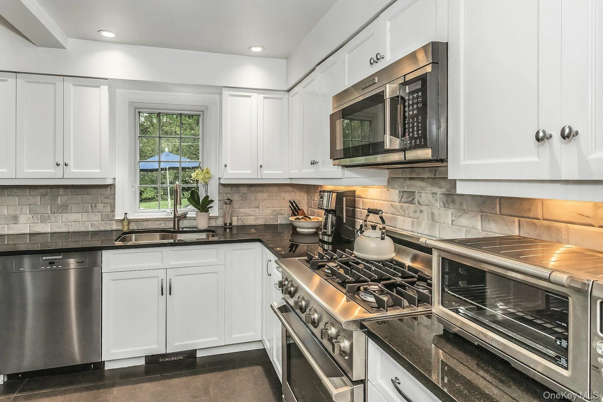 21 The Birches, North Hempstead, NY, 5 Bedrooms Bedrooms, 10 Rooms Rooms,3 BathroomsBathrooms,Residential,For Rent,The Birches,0,986506 21 The Birches, North Hempstead, NY, 5 Bedrooms Bedrooms, 10 Rooms Rooms,3 BathroomsBathrooms,Residential,For Rent,The Birches,0,986506