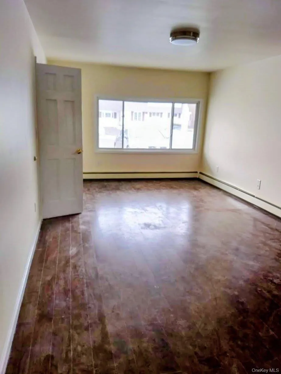15 Falcon Lane, Hempstead, NY, 6 Bedrooms Bedrooms, 12 Rooms Rooms,3 BathroomsBathrooms,Residential Sale,For Rent,Falcon,0,986513 15 Falcon Lane, Hempstead, NY, 6 Bedrooms Bedrooms, 12 Rooms Rooms,3 BathroomsBathrooms,Residential Sale,For Rent,Falcon,0,986513