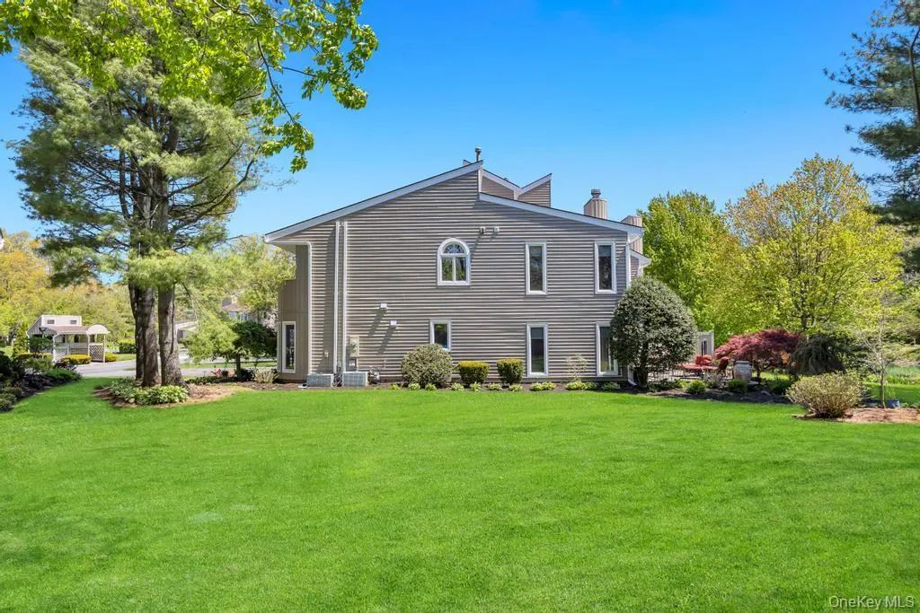 12 Kristin Lane, Smithtown, NY, 2 Bedrooms Bedrooms, 6 Rooms Rooms,2 BathroomsBathrooms,Residential,For Rent,Kristin,0,986515 12 Kristin Lane, Smithtown, NY, 2 Bedrooms Bedrooms, 6 Rooms Rooms,2 BathroomsBathrooms,Residential,For Rent,Kristin,0,986515