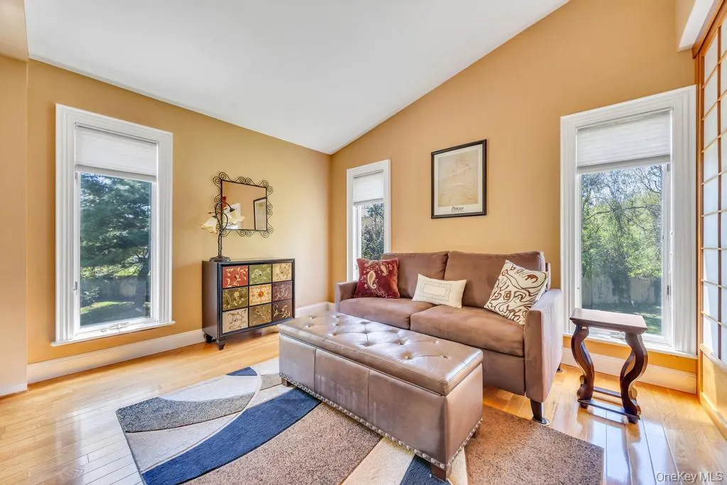 12 Kristin Lane, Smithtown, NY, 2 Bedrooms Bedrooms, 6 Rooms Rooms,2 BathroomsBathrooms,Residential,For Rent,Kristin,0,986515 12 Kristin Lane, Smithtown, NY, 2 Bedrooms Bedrooms, 6 Rooms Rooms,2 BathroomsBathrooms,Residential,For Rent,Kristin,0,986515