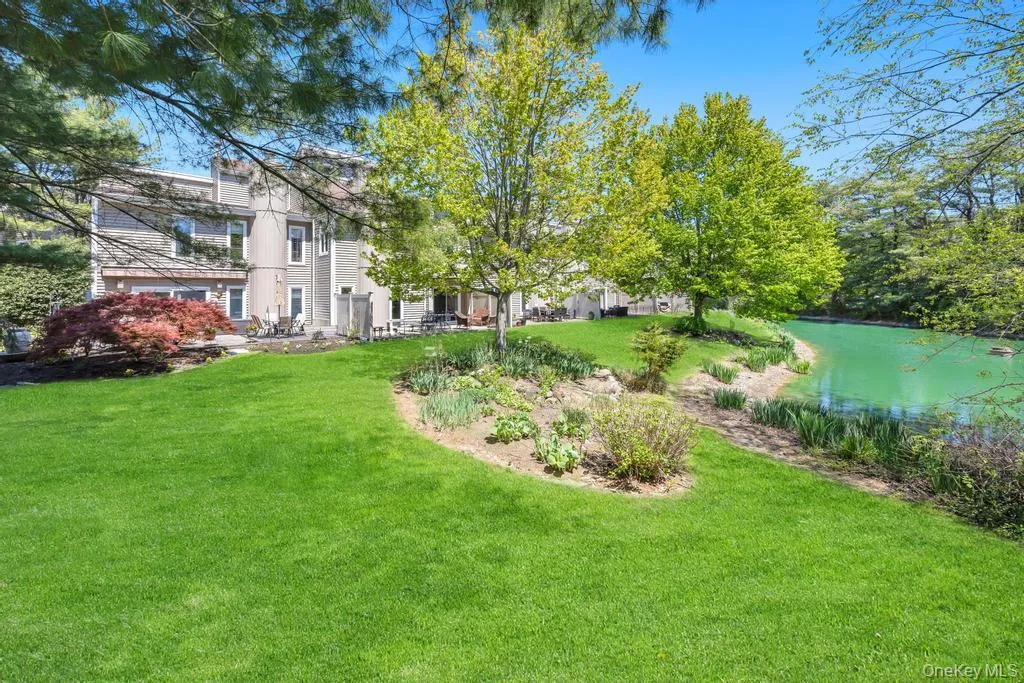 12 Kristin Lane, Smithtown, NY, 2 Bedrooms Bedrooms, 6 Rooms Rooms,2 BathroomsBathrooms,Residential,For Rent,Kristin,0,986515 12 Kristin Lane, Smithtown, NY, 2 Bedrooms Bedrooms, 6 Rooms Rooms,2 BathroomsBathrooms,Residential,For Rent,Kristin,0,986515