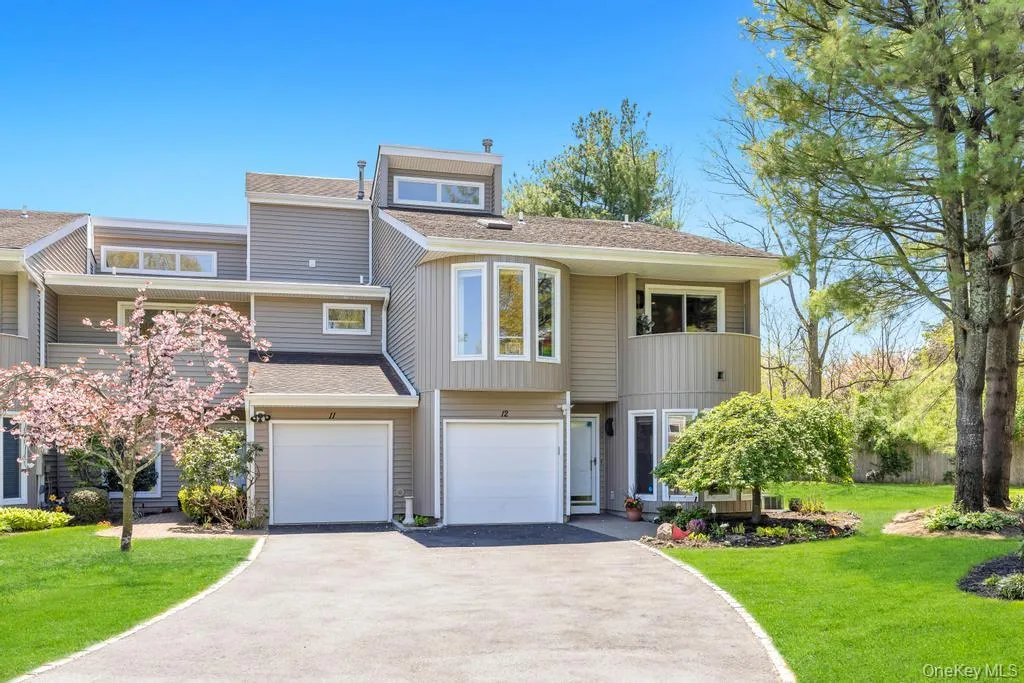 12 Kristin Lane, Smithtown, NY, 2 Bedrooms Bedrooms, 6 Rooms Rooms,2 BathroomsBathrooms,Residential,For Rent,Kristin,0,986515 12 Kristin Lane, Smithtown, NY, 2 Bedrooms Bedrooms, 6 Rooms Rooms,2 BathroomsBathrooms,Residential,For Rent,Kristin,0,986515