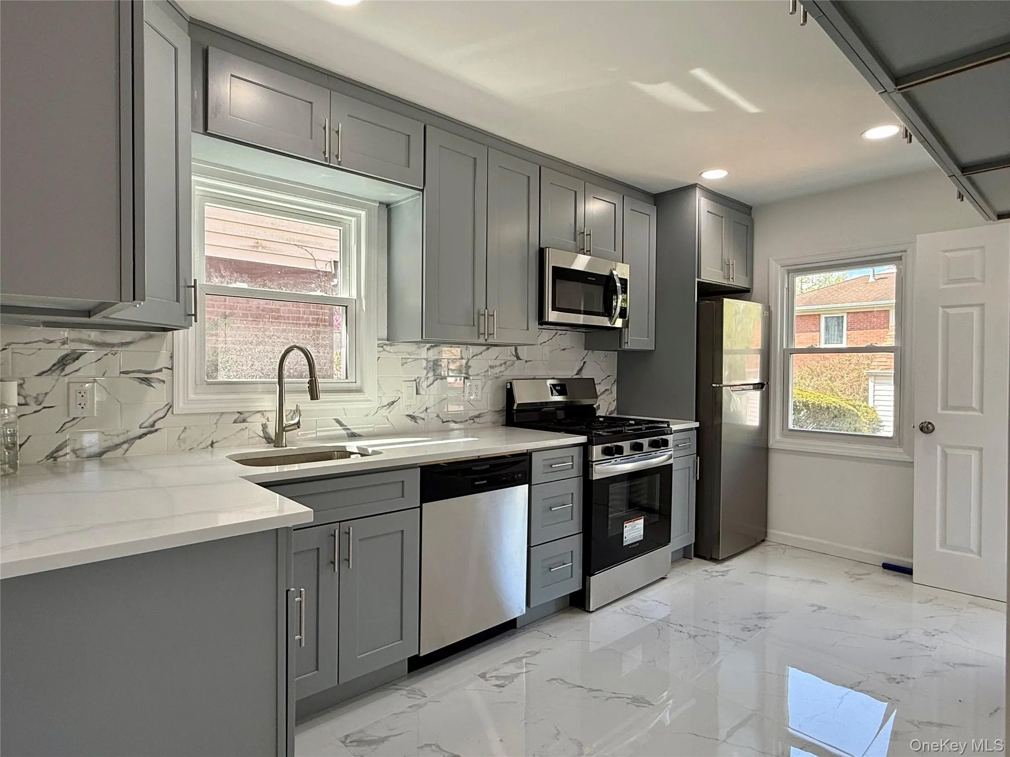 48 79th Avenue, North Hempstead, NY, 3 Bedrooms Bedrooms, 5 Rooms Rooms,2 BathroomsBathrooms,Residential Lease,For Rent,79th,0,986522 48 79th Avenue, North Hempstead, NY, 3 Bedrooms Bedrooms, 5 Rooms Rooms,2 BathroomsBathrooms,Residential Lease,For Rent,79th,0,986522