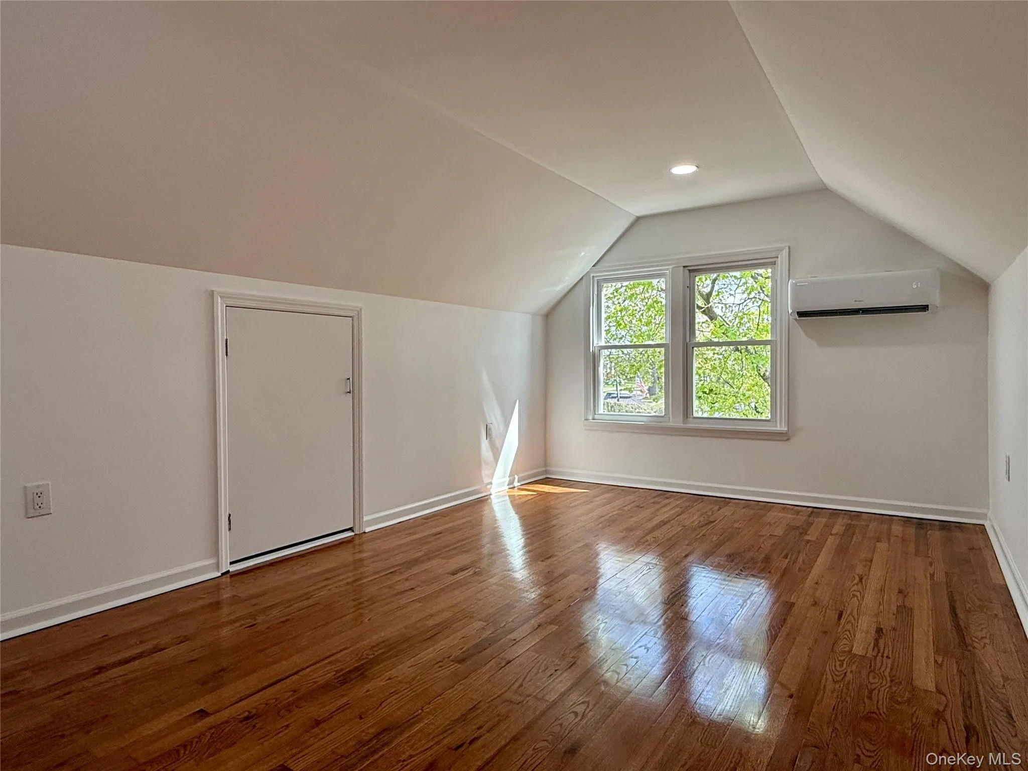 Upstairs Bedroom Upstairs Bedroom