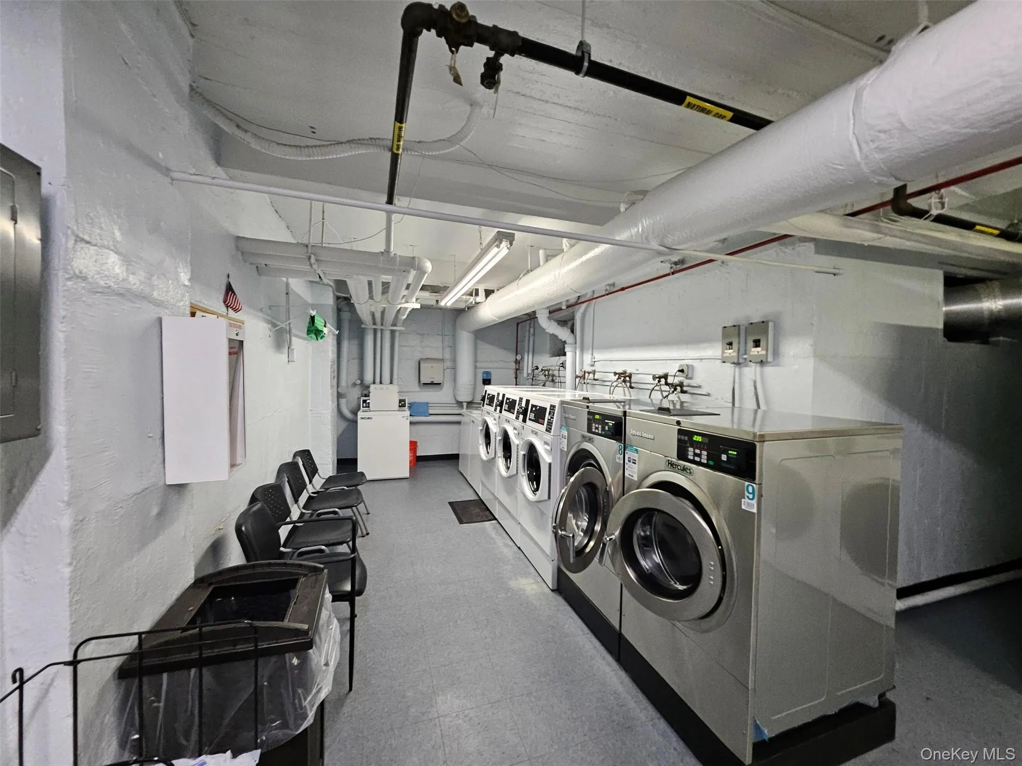 224-24 Union Turnpike, New York, NY, 2 Bedrooms Bedrooms, 6 Rooms Rooms,1 BathroomBathrooms,Residential,For Rent,Union,0,986528 224-24 Union Turnpike, New York, NY, 2 Bedrooms Bedrooms, 6 Rooms Rooms,1 BathroomBathrooms,Residential,For Rent,Union,0,986528