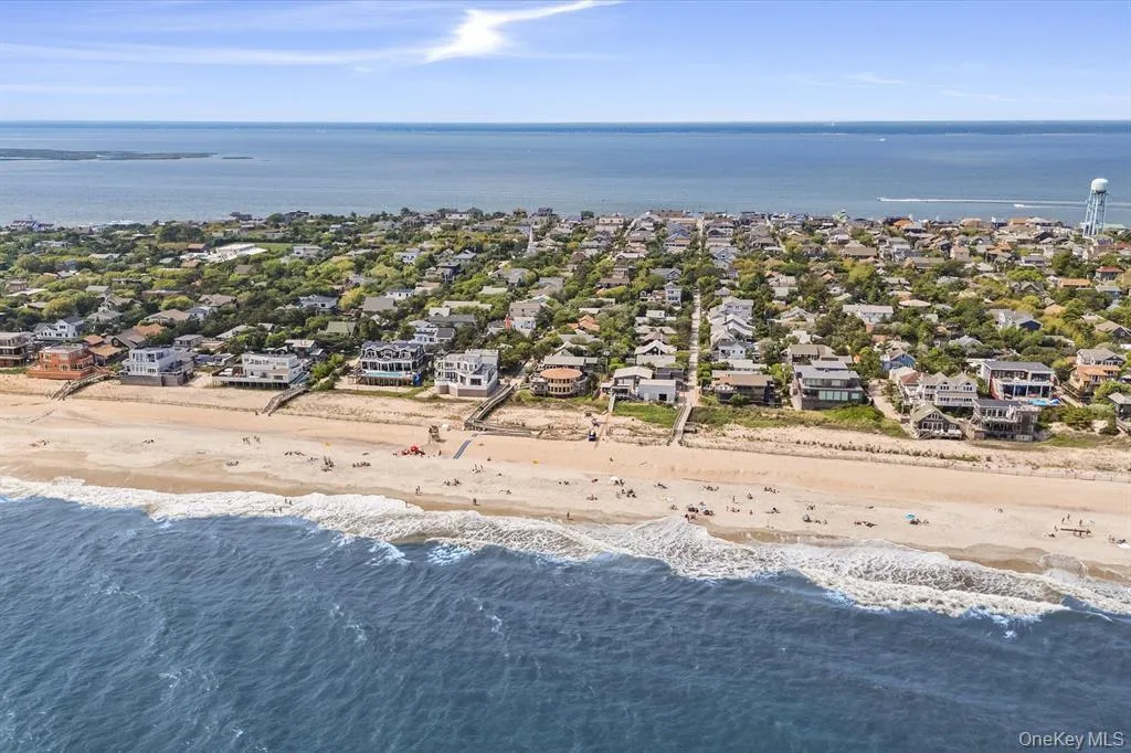 17 Bungalow Walk, Islip, NY, 4 Bedrooms Bedrooms, 6 Rooms Rooms,2 BathroomsBathrooms,Residential,For Rent,Bungalow,0,986562 17 Bungalow Walk, Islip, NY, 4 Bedrooms Bedrooms, 6 Rooms Rooms,2 BathroomsBathrooms,Residential,For Rent,Bungalow,0,986562
