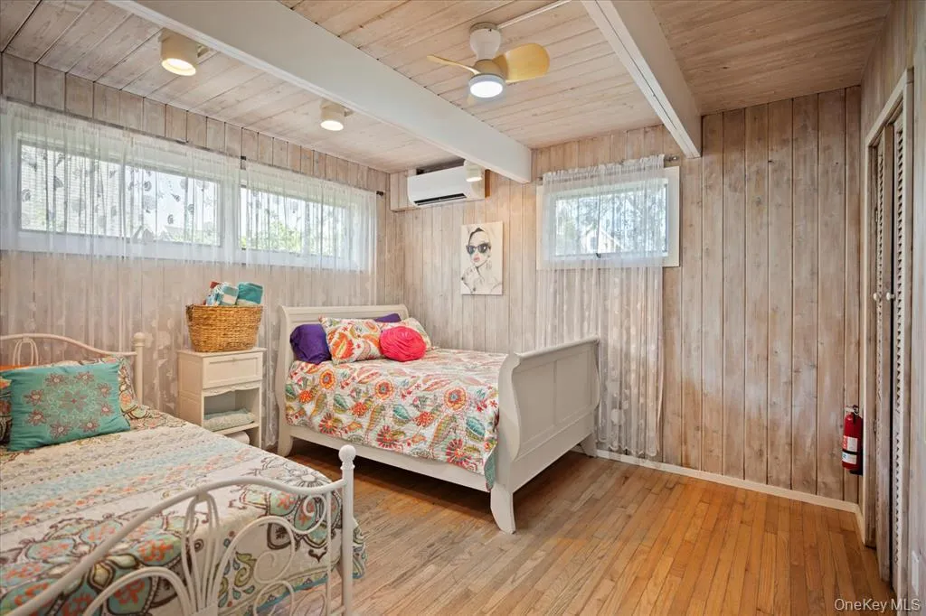 17 Bungalow Walk, Islip, NY, 4 Bedrooms Bedrooms, 6 Rooms Rooms,2 BathroomsBathrooms,Residential,For Rent,Bungalow,0,986562 17 Bungalow Walk, Islip, NY, 4 Bedrooms Bedrooms, 6 Rooms Rooms,2 BathroomsBathrooms,Residential,For Rent,Bungalow,0,986562