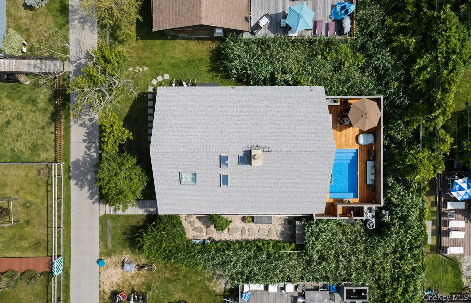 AI staged - top view AI staged - top view