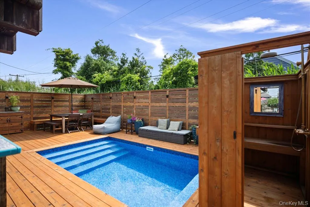17 Bungalow Walk, Islip, NY, 4 Bedrooms Bedrooms, 6 Rooms Rooms,2 BathroomsBathrooms,Residential,For Rent,Bungalow,0,986562 17 Bungalow Walk, Islip, NY, 4 Bedrooms Bedrooms, 6 Rooms Rooms,2 BathroomsBathrooms,Residential,For Rent,Bungalow,0,986562