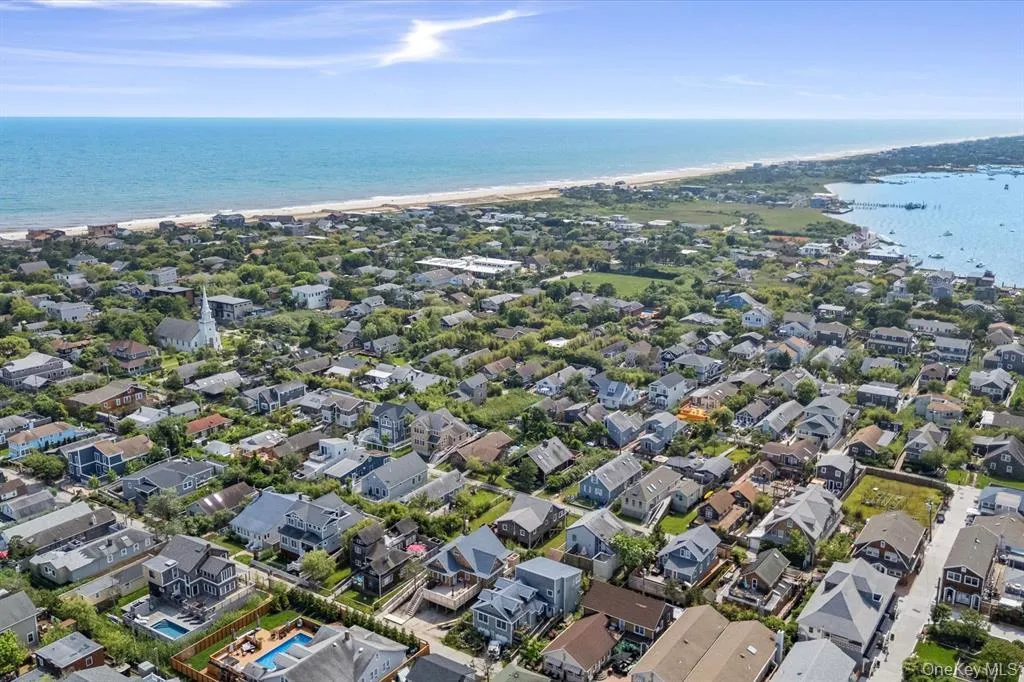 17 Bungalow Walk, Islip, NY, 4 Bedrooms Bedrooms, 6 Rooms Rooms,2 BathroomsBathrooms,Residential,For Rent,Bungalow,0,986562 17 Bungalow Walk, Islip, NY, 4 Bedrooms Bedrooms, 6 Rooms Rooms,2 BathroomsBathrooms,Residential,For Rent,Bungalow,0,986562