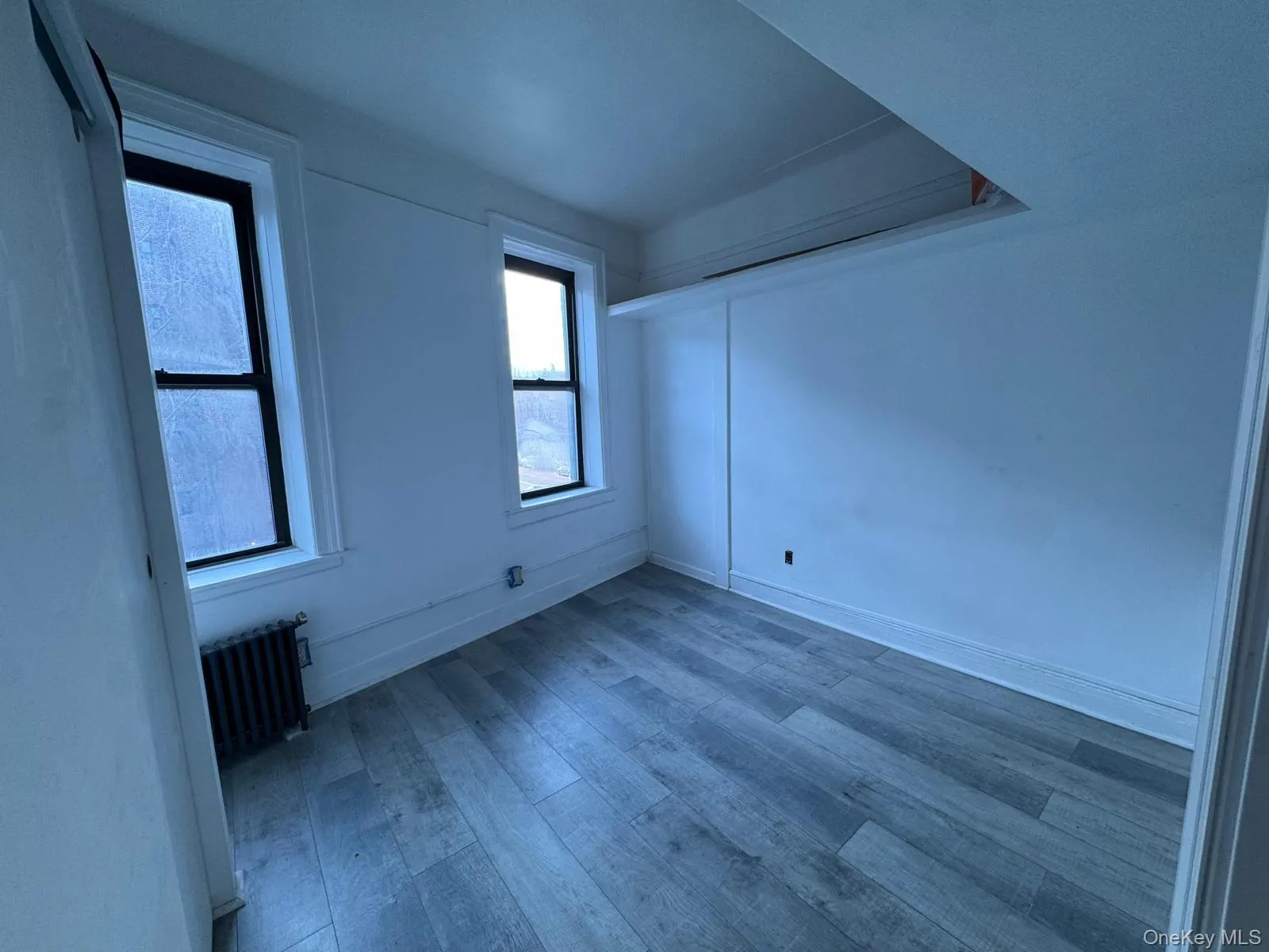 3307 Junction Boulevard, New York, NY, 3 Bedrooms Bedrooms, 6 Rooms Rooms,1 BathroomBathrooms,Residential Lease,For Rent,Junction,0,986567 3307 Junction Boulevard, New York, NY, 3 Bedrooms Bedrooms, 6 Rooms Rooms,1 BathroomBathrooms,Residential Lease,For Rent,Junction,0,986567
