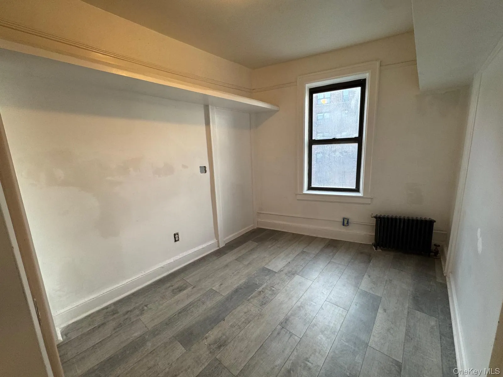 3307 Junction Boulevard, New York, NY, 3 Bedrooms Bedrooms, 6 Rooms Rooms,1 BathroomBathrooms,Residential Lease,For Rent,Junction,0,986567 3307 Junction Boulevard, New York, NY, 3 Bedrooms Bedrooms, 6 Rooms Rooms,1 BathroomBathrooms,Residential Lease,For Rent,Junction,0,986567