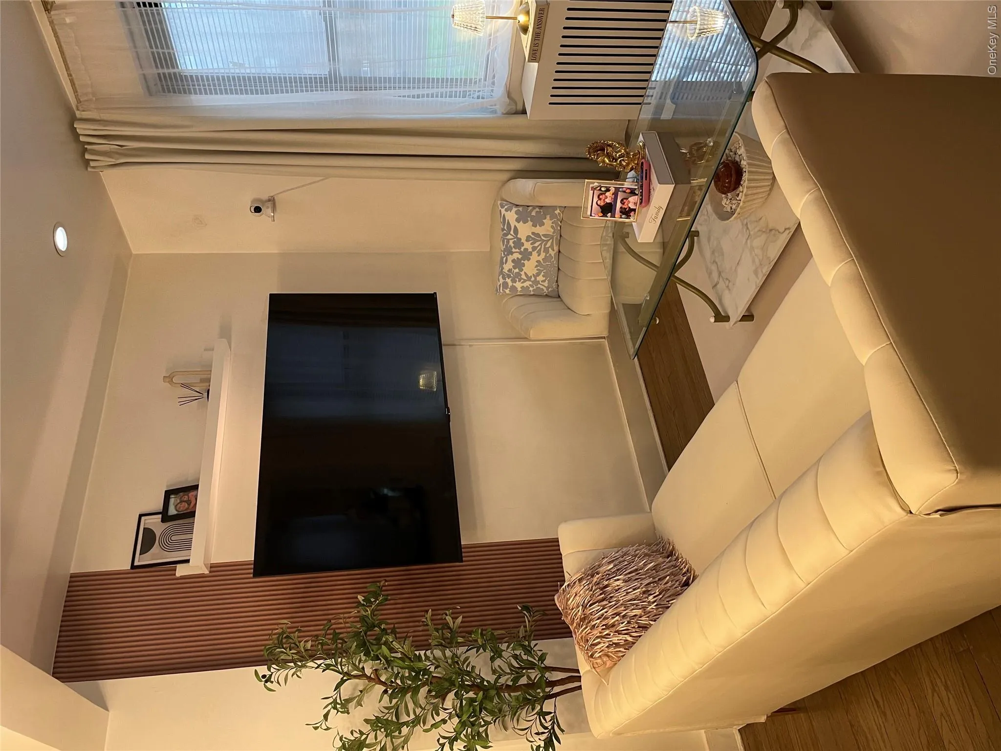 22-31 76th Street, New York, NY, 2 Bedrooms Bedrooms, 4 Rooms Rooms,1 BathroomBathrooms,Residential,For Rent,76th,0,986569 22-31 76th Street, New York, NY, 2 Bedrooms Bedrooms, 4 Rooms Rooms,1 BathroomBathrooms,Residential,For Rent,76th,0,986569