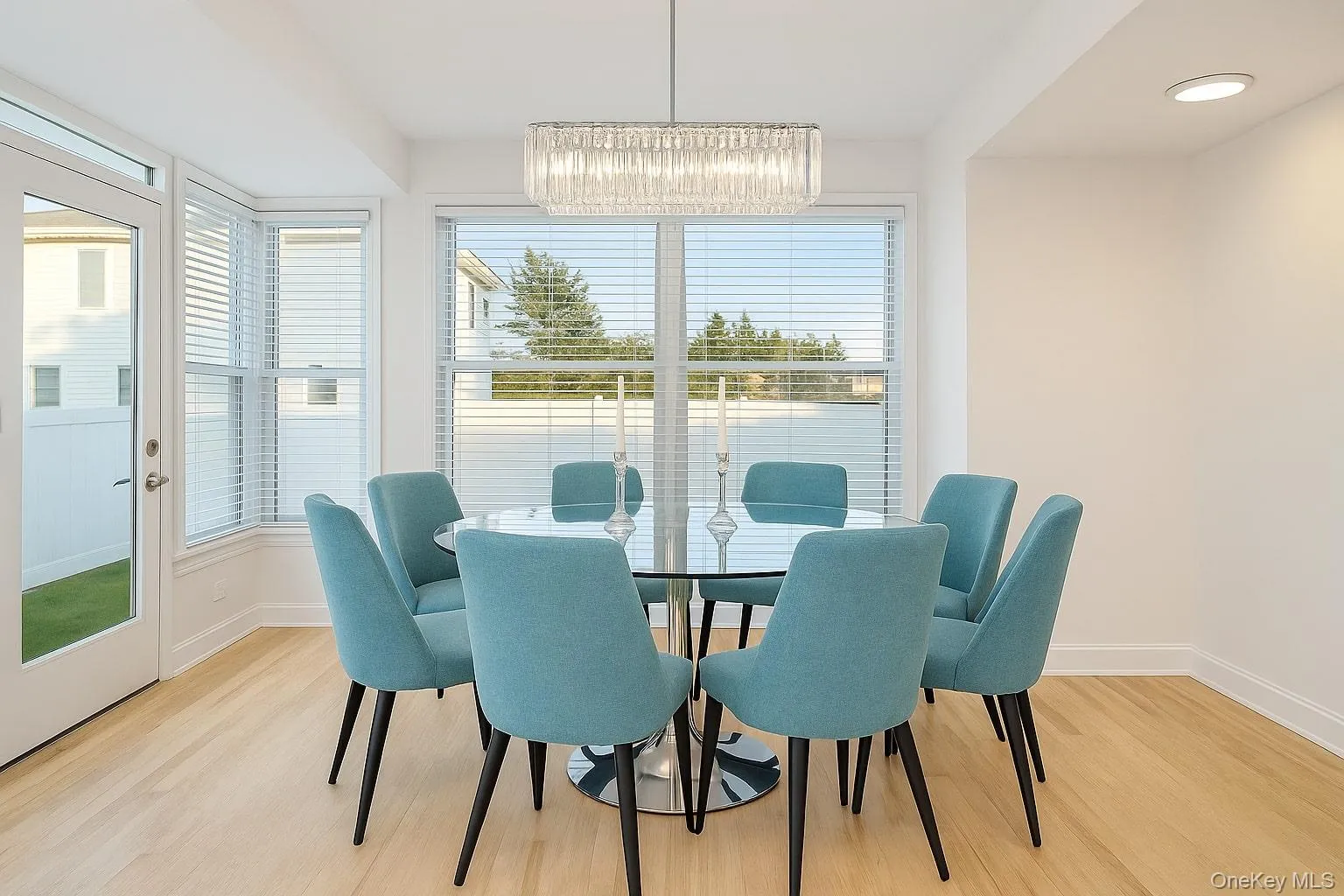 Dining Area Virtually Staged Dining Area Virtually Staged