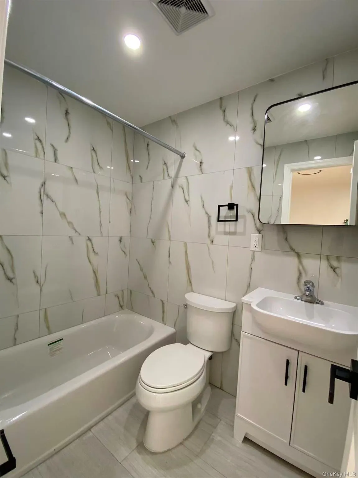 855 Wyckoff Avenue, New York, NY, 3 Bedrooms Bedrooms, 3 Rooms Rooms,2 BathroomsBathrooms,Residential Lease,For Rent,Wyckoff,0,986589 855 Wyckoff Avenue, New York, NY, 3 Bedrooms Bedrooms, 3 Rooms Rooms,2 BathroomsBathrooms,Residential Lease,For Rent,Wyckoff,0,986589