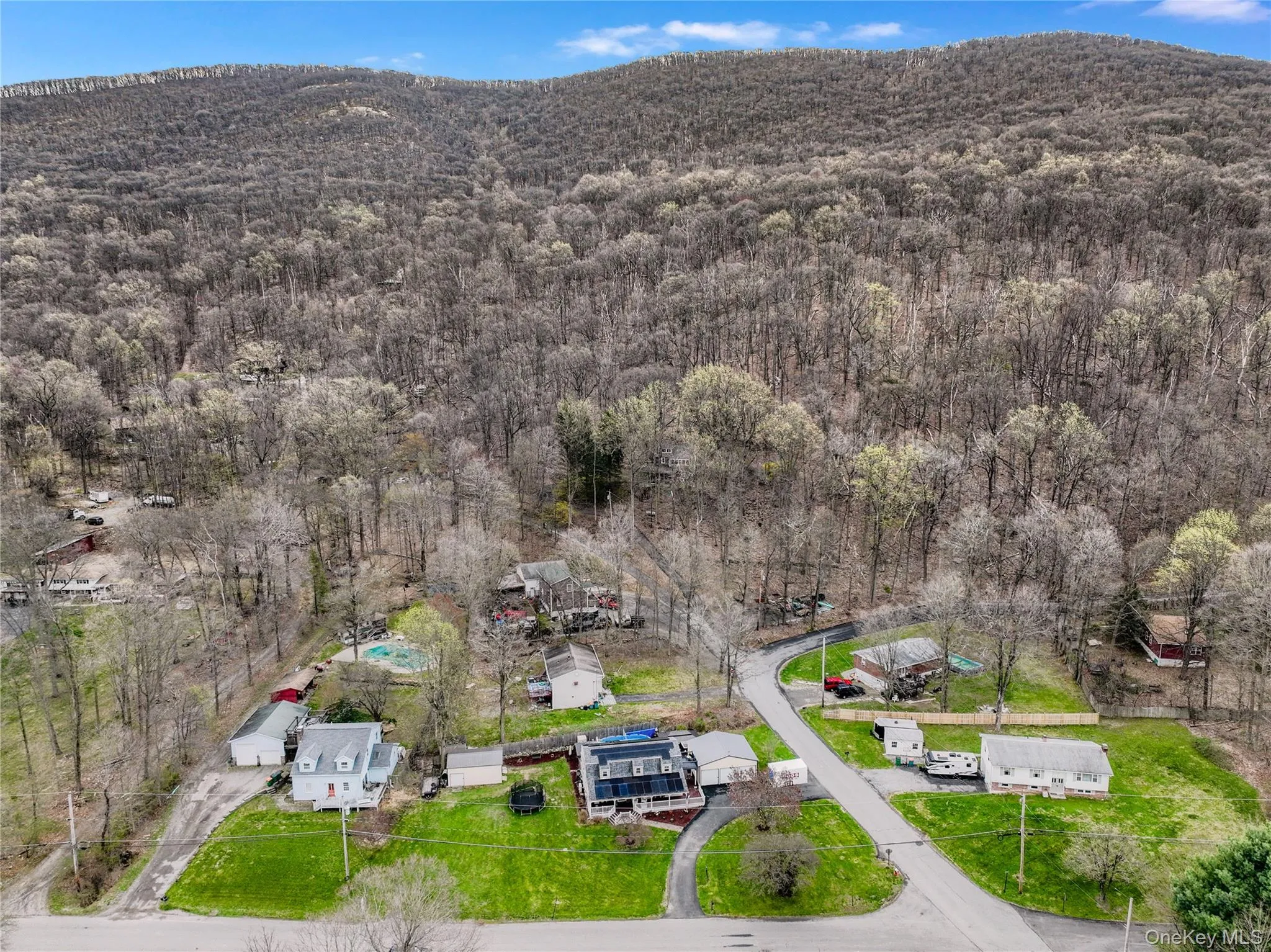 2 Greenwood Drive, Fishkill, NY, 4 Bedrooms Bedrooms, 9 Rooms Rooms,2 BathroomsBathrooms,Residential,For Rent,Greenwood,0,986592 2 Greenwood Drive, Fishkill, NY, 4 Bedrooms Bedrooms, 9 Rooms Rooms,2 BathroomsBathrooms,Residential,For Rent,Greenwood,0,986592