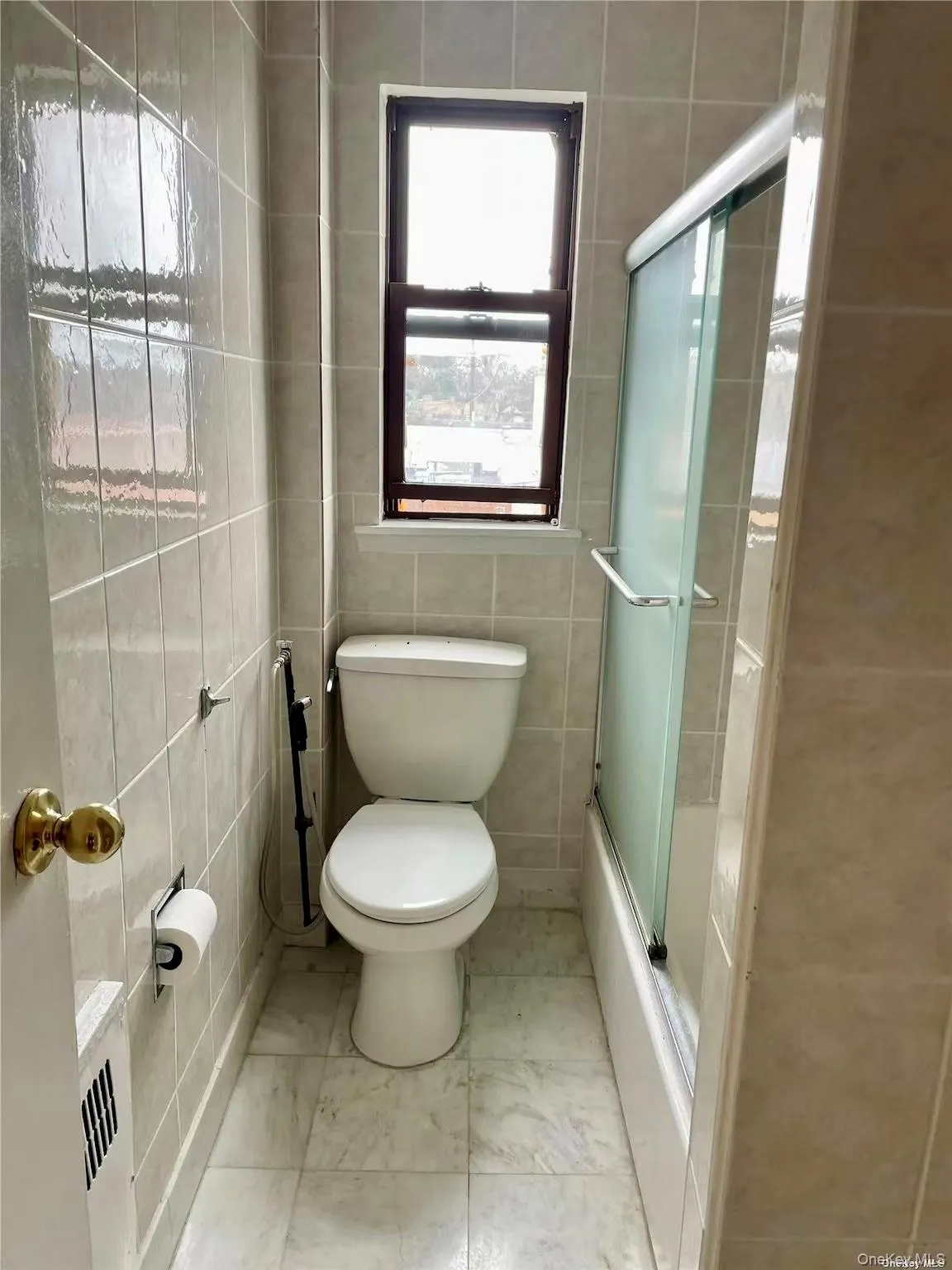 7 BOND, North Hempstead, NY, 1 Bedroom Bedrooms, 4 Rooms Rooms,1 BathroomBathrooms,Residential Lease,For Rent,BOND,0,986595 7 BOND, North Hempstead, NY, 1 Bedroom Bedrooms, 4 Rooms Rooms,1 BathroomBathrooms,Residential Lease,For Rent,BOND,0,986595