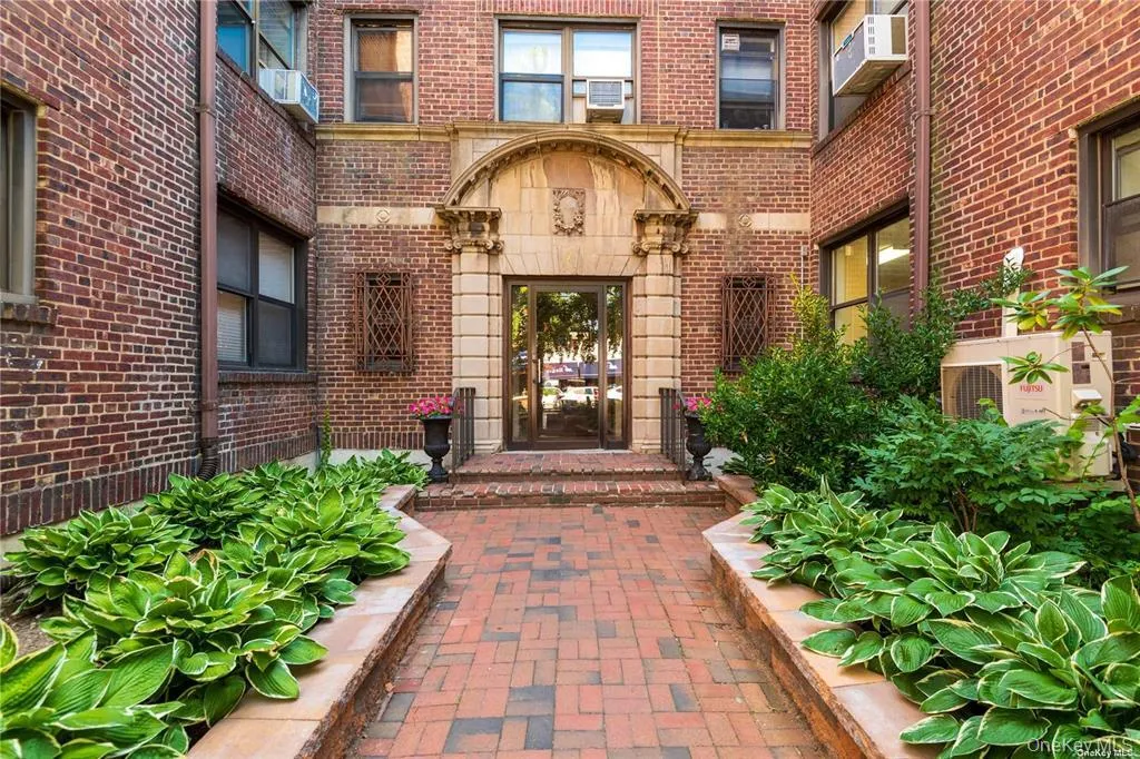 7 BOND, North Hempstead, NY, 1 Bedroom Bedrooms, 4 Rooms Rooms,1 BathroomBathrooms,Residential Lease,For Rent,BOND,0,986595 7 BOND, North Hempstead, NY, 1 Bedroom Bedrooms, 4 Rooms Rooms,1 BathroomBathrooms,Residential Lease,For Rent,BOND,0,986595