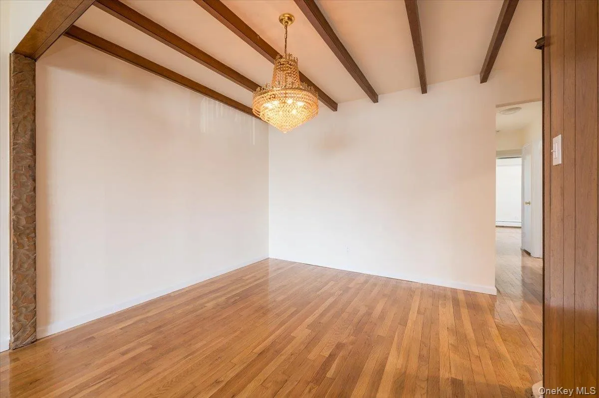 8019 149th Avenue, New York, NY, 3 Bedrooms Bedrooms, 7 Rooms Rooms,2 BathroomsBathrooms,Residential Lease,For Rent,149th,0,986599 8019 149th Avenue, New York, NY, 3 Bedrooms Bedrooms, 7 Rooms Rooms,2 BathroomsBathrooms,Residential Lease,For Rent,149th,0,986599