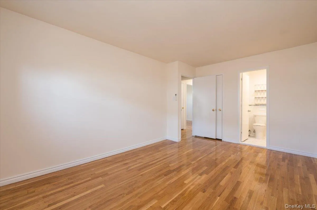 8019 149th Avenue, New York, NY, 3 Bedrooms Bedrooms, 7 Rooms Rooms,2 BathroomsBathrooms,Residential Lease,For Rent,149th,0,986599 8019 149th Avenue, New York, NY, 3 Bedrooms Bedrooms, 7 Rooms Rooms,2 BathroomsBathrooms,Residential Lease,For Rent,149th,0,986599