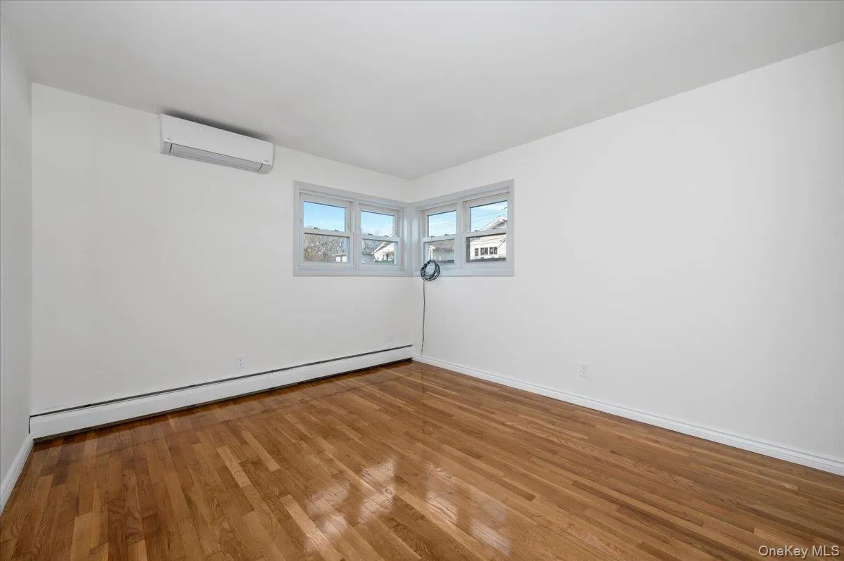 8019 149th Avenue, New York, NY, 3 Bedrooms Bedrooms, 7 Rooms Rooms,2 BathroomsBathrooms,Residential Lease,For Rent,149th,0,986599 8019 149th Avenue, New York, NY, 3 Bedrooms Bedrooms, 7 Rooms Rooms,2 BathroomsBathrooms,Residential Lease,For Rent,149th,0,986599