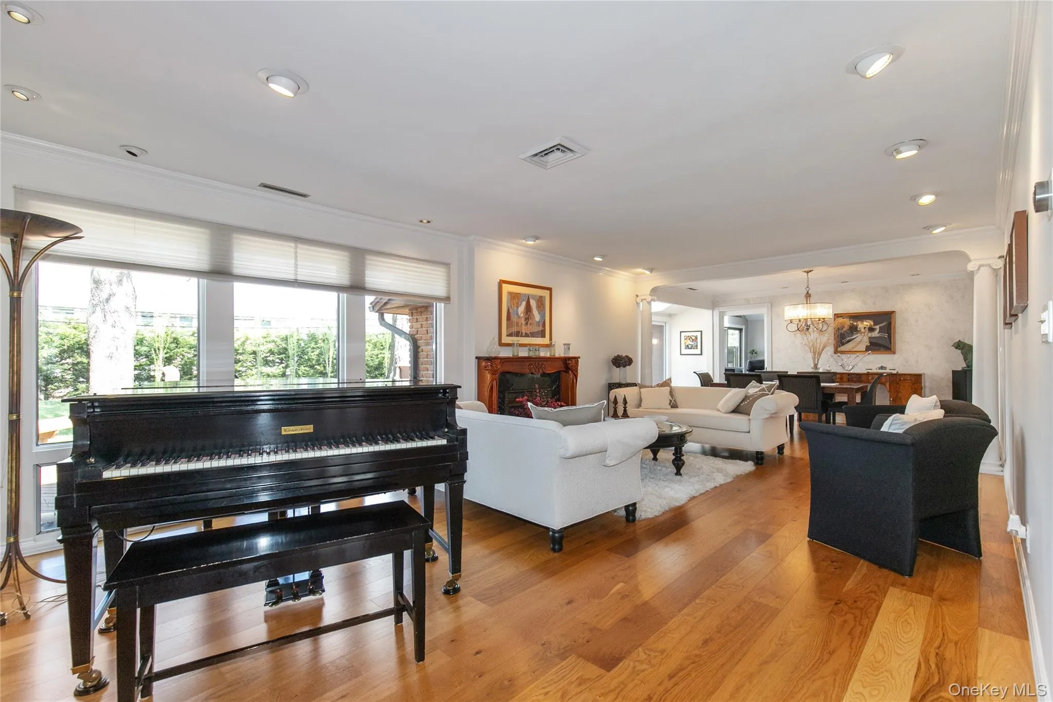20 OLD FARM Road, North Hempstead, NY, 5 Bedrooms Bedrooms, 9 Rooms Rooms,2 BathroomsBathrooms,Residential Sale,For Rent,OLD FARM,0,986606 20 OLD FARM Road, North Hempstead, NY, 5 Bedrooms Bedrooms, 9 Rooms Rooms,2 BathroomsBathrooms,Residential Sale,For Rent,OLD FARM,0,986606