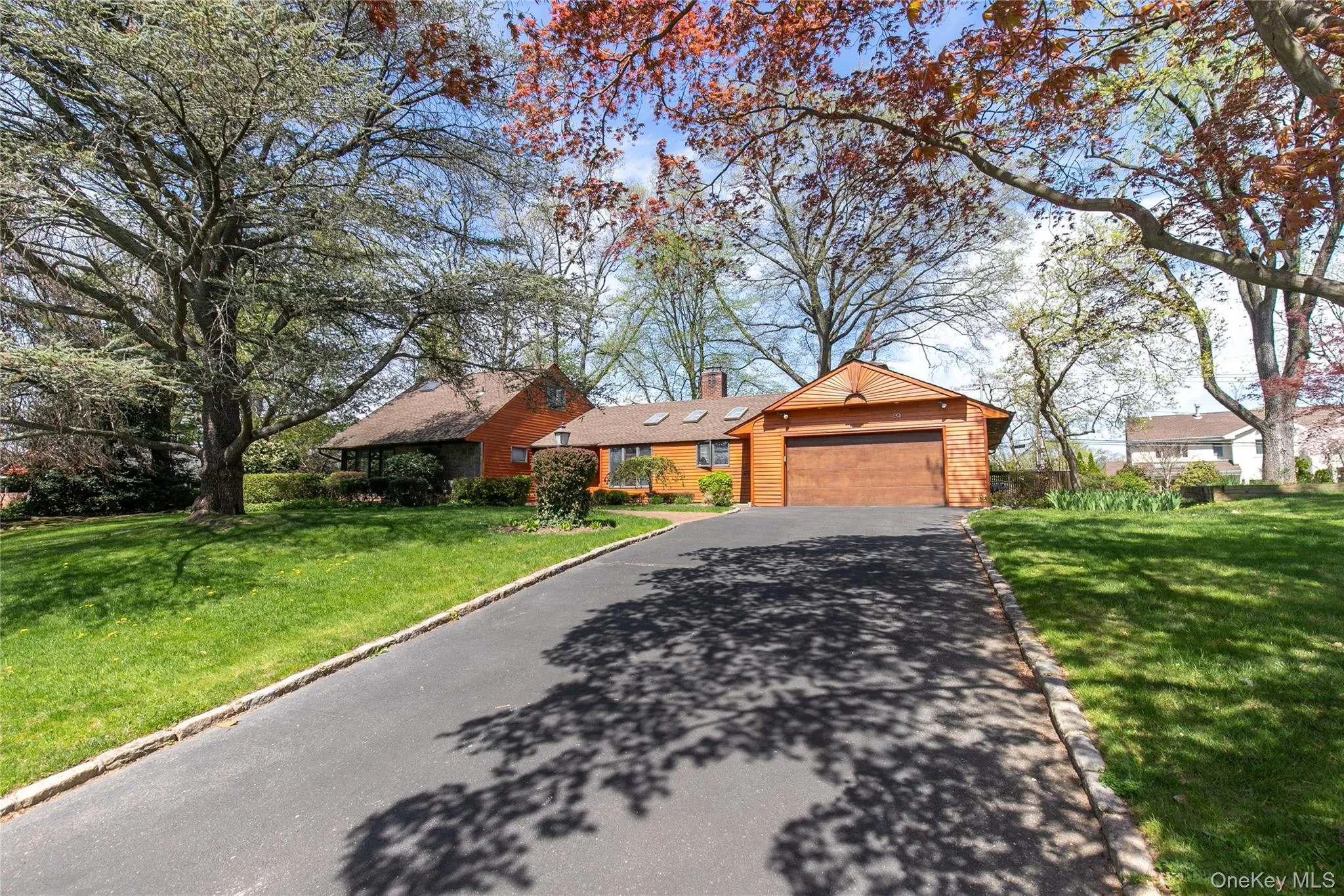 20 OLD FARM Road, North Hempstead, NY, 5 Bedrooms Bedrooms, 9 Rooms Rooms,2 BathroomsBathrooms,Residential Sale,For Rent,OLD FARM,0,986606 20 OLD FARM Road, North Hempstead, NY, 5 Bedrooms Bedrooms, 9 Rooms Rooms,2 BathroomsBathrooms,Residential Sale,For Rent,OLD FARM,0,986606