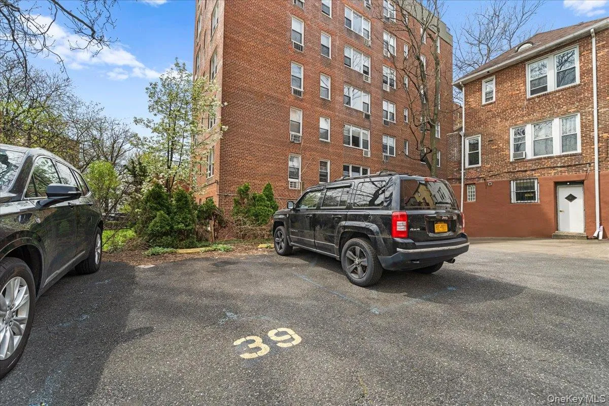 2 double deeded parking spots included 2 double deeded parking spots included