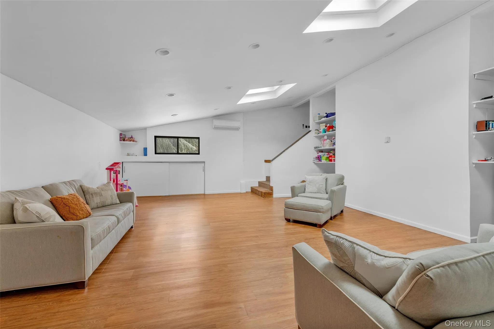 8 Plaka Court, Oyster Bay, NY, 6 Bedrooms Bedrooms, 16 Rooms Rooms,4 BathroomsBathrooms,Residential Lease,For Rent,Plaka,0,986625 8 Plaka Court, Oyster Bay, NY, 6 Bedrooms Bedrooms, 16 Rooms Rooms,4 BathroomsBathrooms,Residential Lease,For Rent,Plaka,0,986625