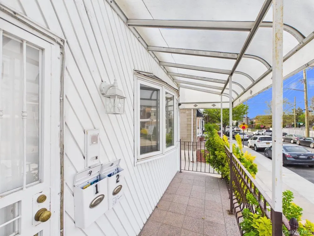 6618 75th Street, New York, NY, 3 Bedrooms Bedrooms, 5 Rooms Rooms,1 BathroomBathrooms,Residential Lease,For Rent,75th,0,986629 6618 75th Street, New York, NY, 3 Bedrooms Bedrooms, 5 Rooms Rooms,1 BathroomBathrooms,Residential Lease,For Rent,75th,0,986629