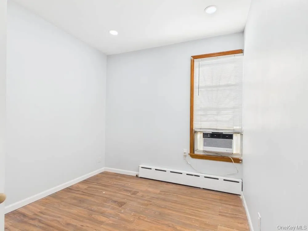 6618 75th Street, New York, NY, 3 Bedrooms Bedrooms, 5 Rooms Rooms,1 BathroomBathrooms,Residential Lease,For Rent,75th,0,986629 6618 75th Street, New York, NY, 3 Bedrooms Bedrooms, 5 Rooms Rooms,1 BathroomBathrooms,Residential Lease,For Rent,75th,0,986629