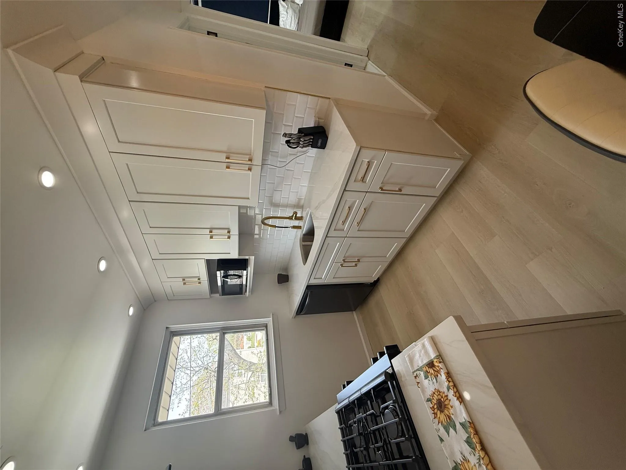 1690 Grand Avenue, Hempstead, NY, 1 Bedroom Bedrooms, 4 Rooms Rooms,1 BathroomBathrooms,Residential Lease,For Rent,Grand,0,986631 1690 Grand Avenue, Hempstead, NY, 1 Bedroom Bedrooms, 4 Rooms Rooms,1 BathroomBathrooms,Residential Lease,For Rent,Grand,0,986631