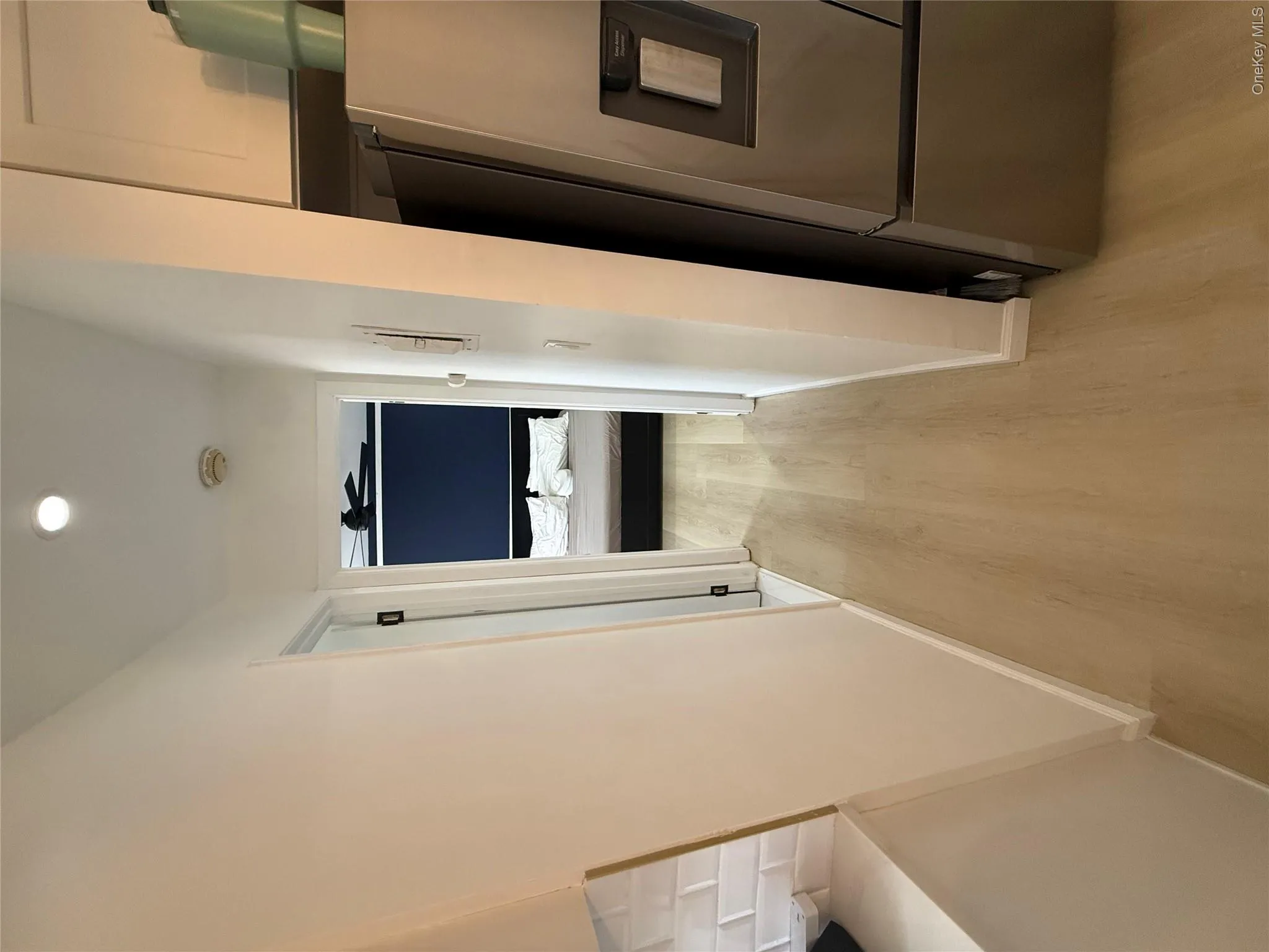 1690 Grand Avenue, Hempstead, NY, 1 Bedroom Bedrooms, 4 Rooms Rooms,1 BathroomBathrooms,Residential Lease,For Rent,Grand,0,986631 1690 Grand Avenue, Hempstead, NY, 1 Bedroom Bedrooms, 4 Rooms Rooms,1 BathroomBathrooms,Residential Lease,For Rent,Grand,0,986631