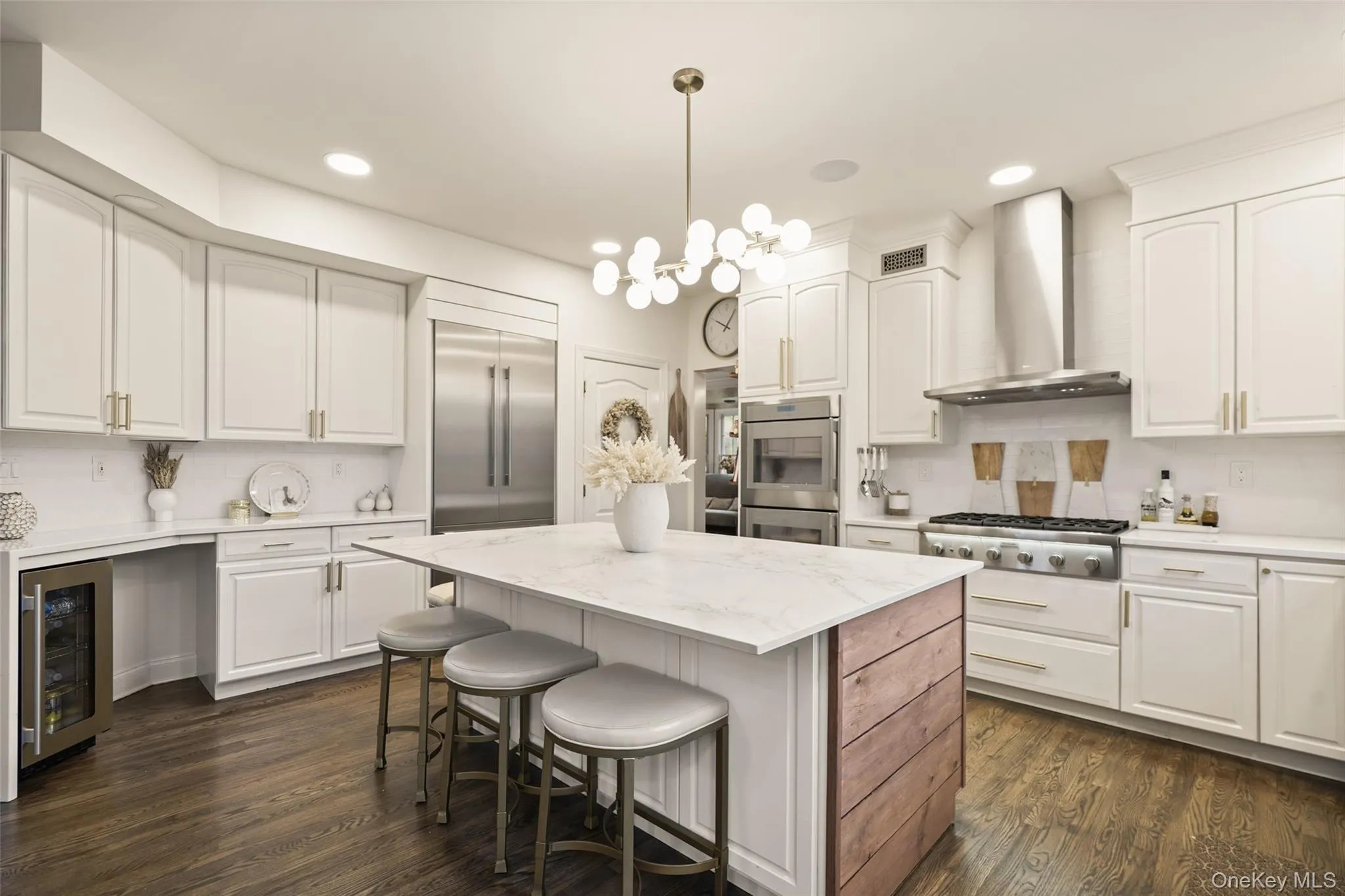 Luxurious Chef's kitchen with Thermador stainless steel appliances. Luxurious Chef's kitchen with Thermador stainless steel appliances.