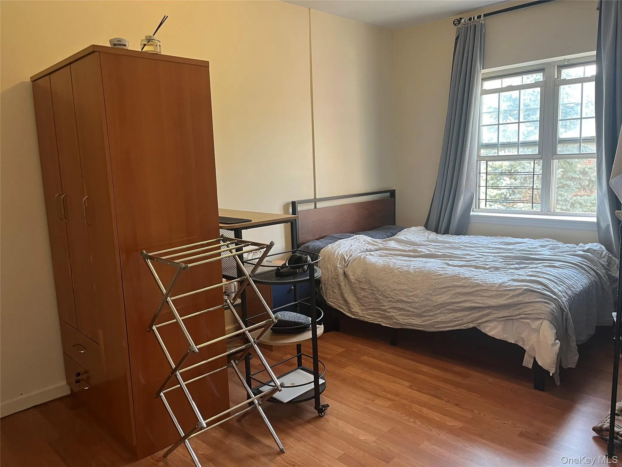 208-11 41 Avenue, New York, NY, 3 Bedrooms Bedrooms, 5 Rooms Rooms,1 BathroomBathrooms,Residential Lease,For Rent,41,0,986671 208-11 41 Avenue, New York, NY, 3 Bedrooms Bedrooms, 5 Rooms Rooms,1 BathroomBathrooms,Residential Lease,For Rent,41,0,986671