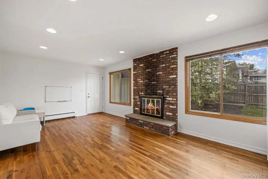 84 Tennyson Drive, Clarkstown, NY, 5 Bedrooms Bedrooms, 12 Rooms Rooms,2 BathroomsBathrooms,Residential,For Rent,Tennyson,0,986680 84 Tennyson Drive, Clarkstown, NY, 5 Bedrooms Bedrooms, 12 Rooms Rooms,2 BathroomsBathrooms,Residential,For Rent,Tennyson,0,986680