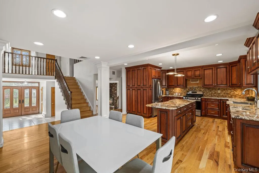 84 Tennyson Drive, Clarkstown, NY, 5 Bedrooms Bedrooms, 12 Rooms Rooms,2 BathroomsBathrooms,Residential,For Rent,Tennyson,0,986680 84 Tennyson Drive, Clarkstown, NY, 5 Bedrooms Bedrooms, 12 Rooms Rooms,2 BathroomsBathrooms,Residential,For Rent,Tennyson,0,986680