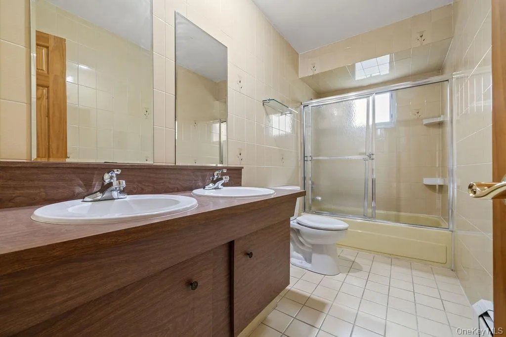 Bathroom 2 Bathroom 2