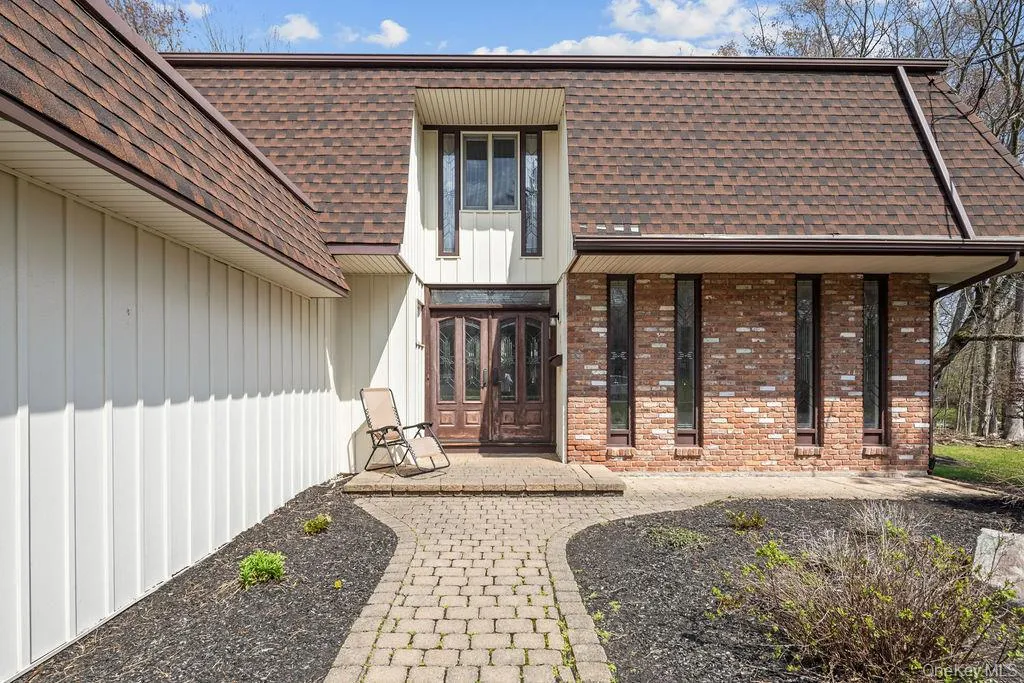 84 Tennyson Drive, Clarkstown, NY, 5 Bedrooms Bedrooms, 12 Rooms Rooms,2 BathroomsBathrooms,Residential,For Rent,Tennyson,0,986680 84 Tennyson Drive, Clarkstown, NY, 5 Bedrooms Bedrooms, 12 Rooms Rooms,2 BathroomsBathrooms,Residential,For Rent,Tennyson,0,986680