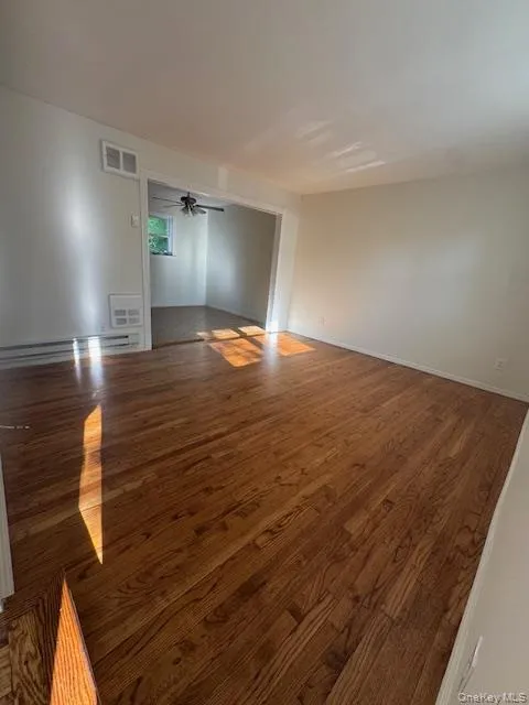 408 7th Street, Huntington, NY, 2 Bedrooms Bedrooms, 4 Rooms Rooms,1 BathroomBathrooms,Residential Lease,For Rent,7th,0,986681 408 7th Street, Huntington, NY, 2 Bedrooms Bedrooms, 4 Rooms Rooms,1 BathroomBathrooms,Residential Lease,For Rent,7th,0,986681