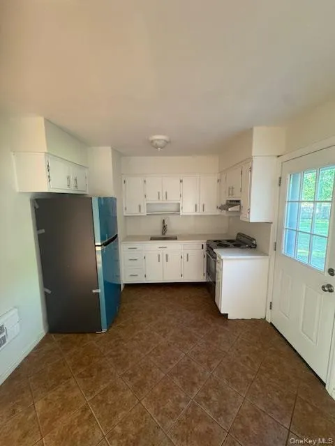 408 7th Street, Huntington, NY, 2 Bedrooms Bedrooms, 4 Rooms Rooms,1 BathroomBathrooms,Residential Lease,For Rent,7th,0,986681 408 7th Street, Huntington, NY, 2 Bedrooms Bedrooms, 4 Rooms Rooms,1 BathroomBathrooms,Residential Lease,For Rent,7th,0,986681