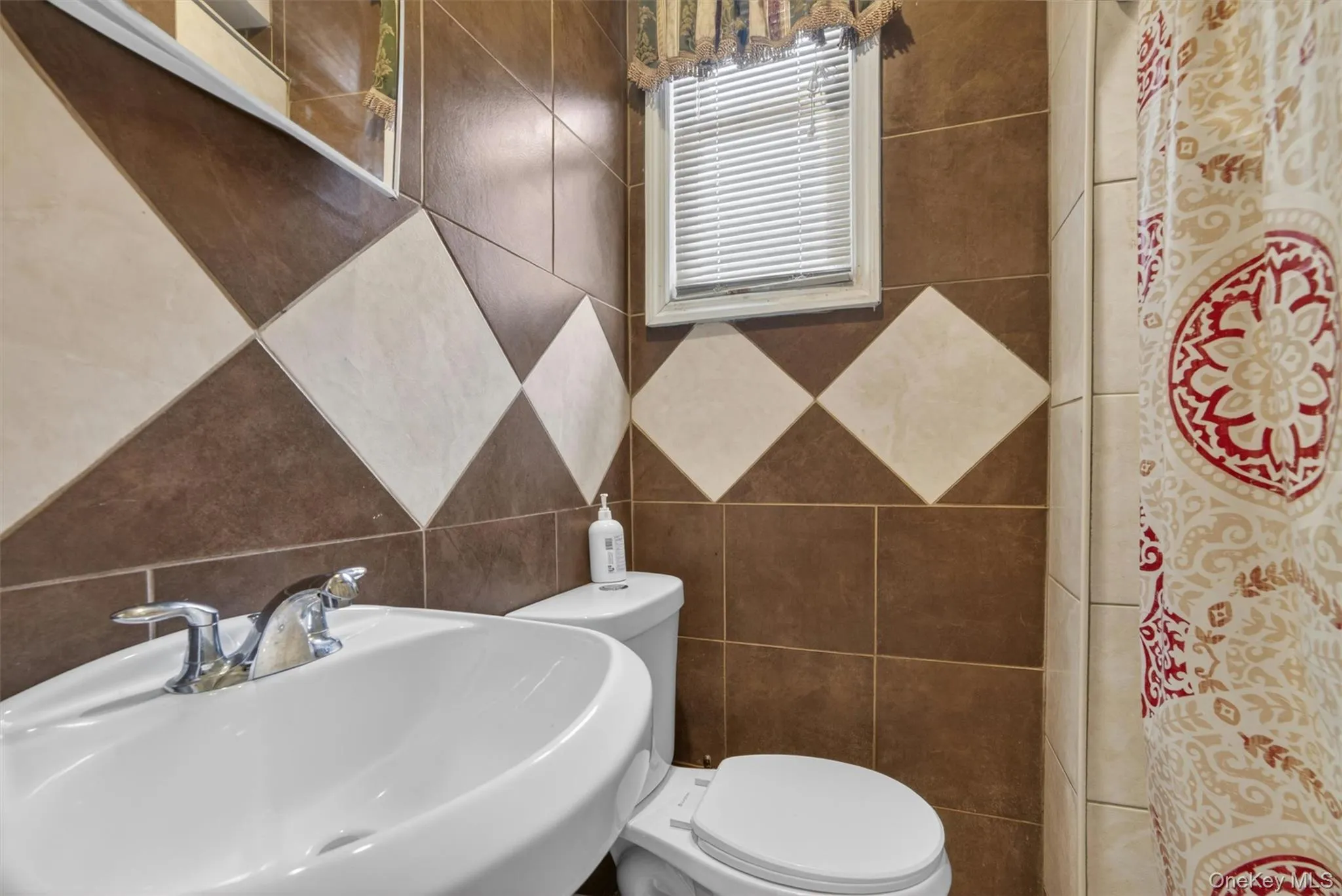 153 Hillside Avenue, Mount Vernon, NY, 3 Bedrooms Bedrooms, 6 Rooms Rooms,2 BathroomsBathrooms,Residential,For Rent,Hillside,0,986682 153 Hillside Avenue, Mount Vernon, NY, 3 Bedrooms Bedrooms, 6 Rooms Rooms,2 BathroomsBathrooms,Residential,For Rent,Hillside,0,986682