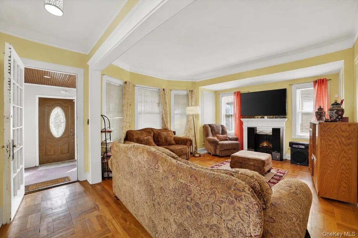 153 Hillside Avenue, Mount Vernon, NY, 3 Bedrooms Bedrooms, 6 Rooms Rooms,2 BathroomsBathrooms,Residential,For Rent,Hillside,0,986682 153 Hillside Avenue, Mount Vernon, NY, 3 Bedrooms Bedrooms, 6 Rooms Rooms,2 BathroomsBathrooms,Residential,For Rent,Hillside,0,986682