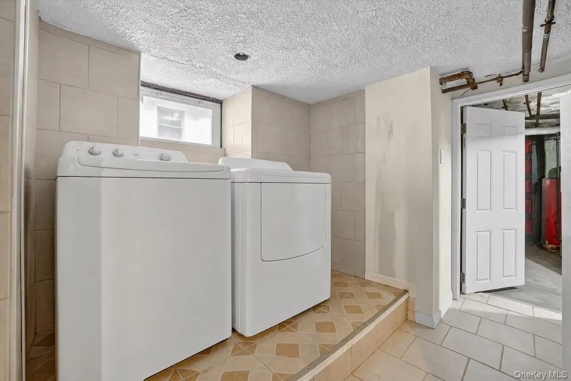 153 Hillside Avenue, Mount Vernon, NY, 3 Bedrooms Bedrooms, 6 Rooms Rooms,2 BathroomsBathrooms,Residential,For Rent,Hillside,0,986682 153 Hillside Avenue, Mount Vernon, NY, 3 Bedrooms Bedrooms, 6 Rooms Rooms,2 BathroomsBathrooms,Residential,For Rent,Hillside,0,986682