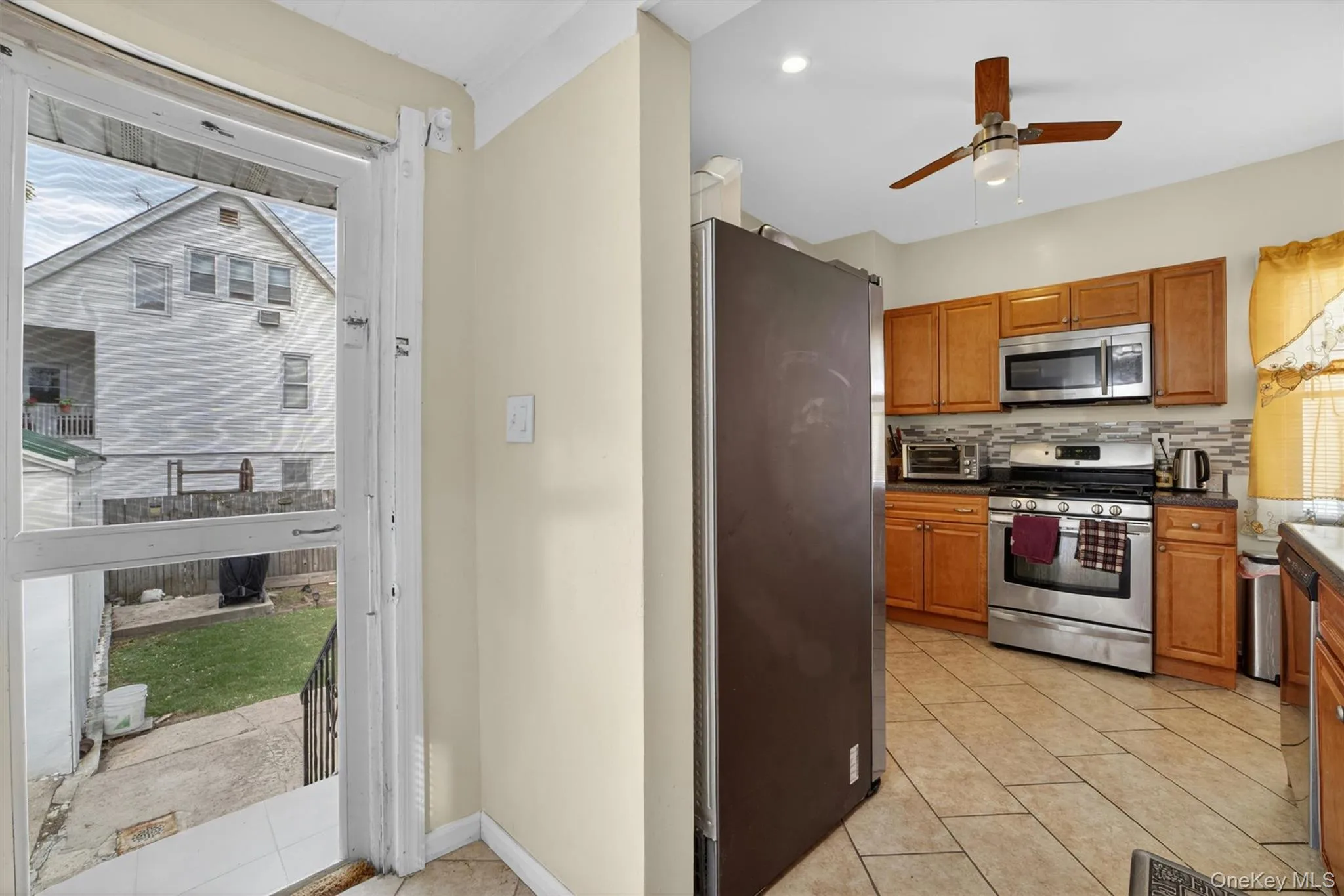 153 Hillside Avenue, Mount Vernon, NY, 3 Bedrooms Bedrooms, 6 Rooms Rooms,2 BathroomsBathrooms,Residential,For Rent,Hillside,0,986682 153 Hillside Avenue, Mount Vernon, NY, 3 Bedrooms Bedrooms, 6 Rooms Rooms,2 BathroomsBathrooms,Residential,For Rent,Hillside,0,986682