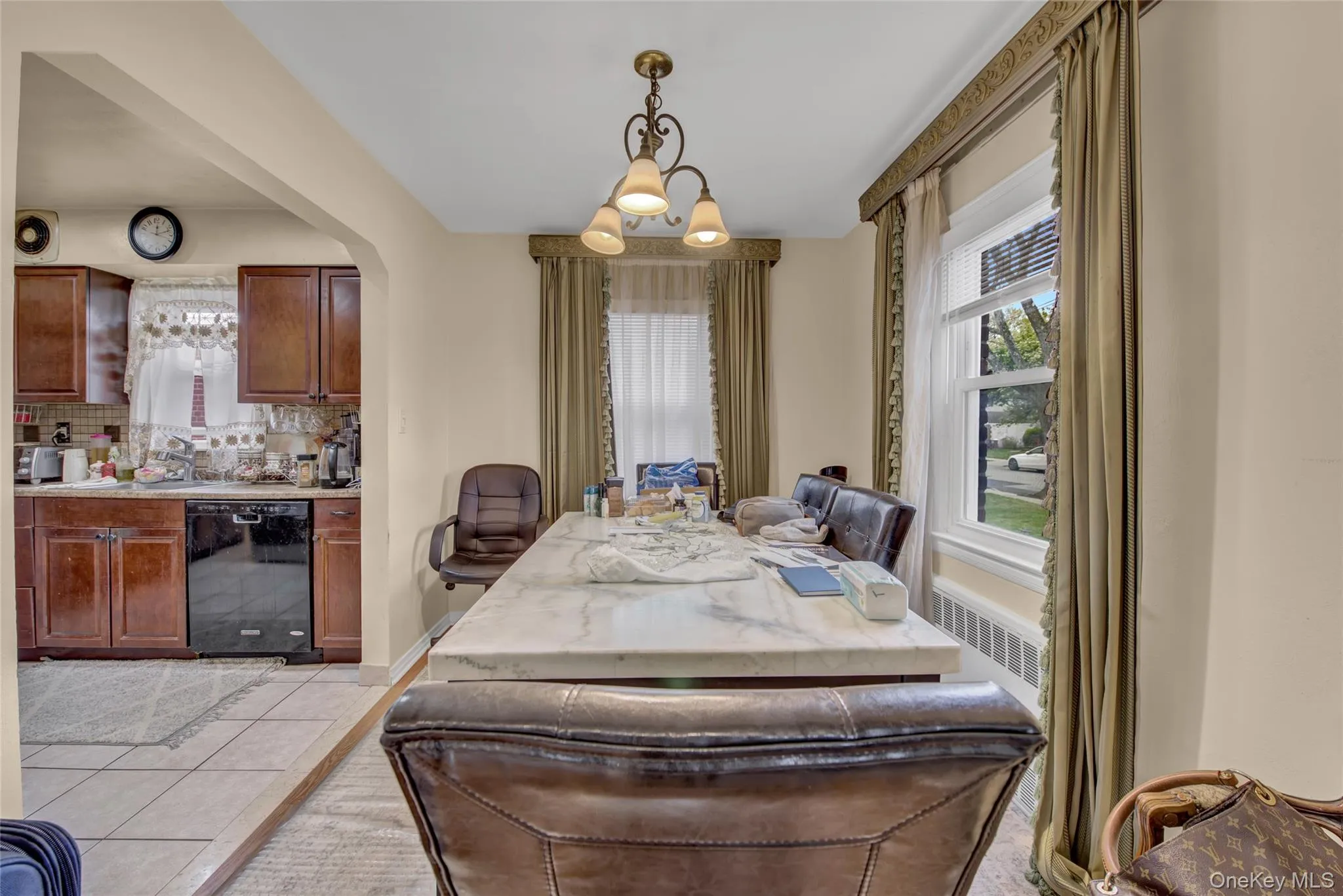 1312 Park Avenue, North Hempstead, NY, 4 Bedrooms Bedrooms, 7 Rooms Rooms,1 BathroomBathrooms,Residential,For Rent,Park,0,KEY986686 1312 Park Avenue, North Hempstead, NY, 4 Bedrooms Bedrooms, 7 Rooms Rooms,1 BathroomBathrooms,Residential,For Rent,Park,0,KEY986686
