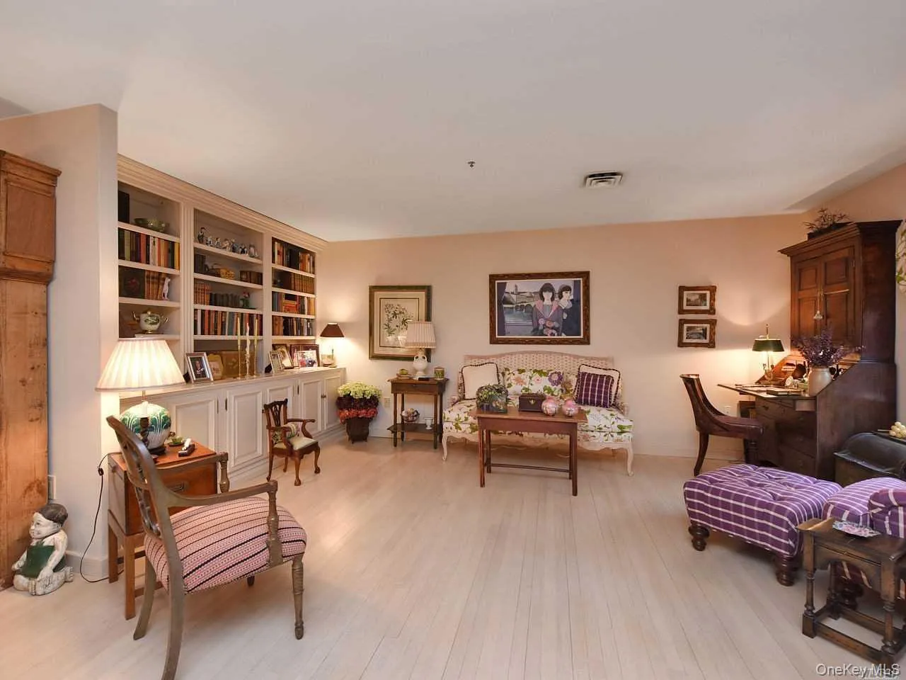 123 Middle Neck Road, North Hempstead, NY, 2 Bedrooms Bedrooms, 5 Rooms Rooms,2 BathroomsBathrooms,Residential Lease,For Rent,Middle Neck,0,986687 123 Middle Neck Road, North Hempstead, NY, 2 Bedrooms Bedrooms, 5 Rooms Rooms,2 BathroomsBathrooms,Residential Lease,For Rent,Middle Neck,0,986687