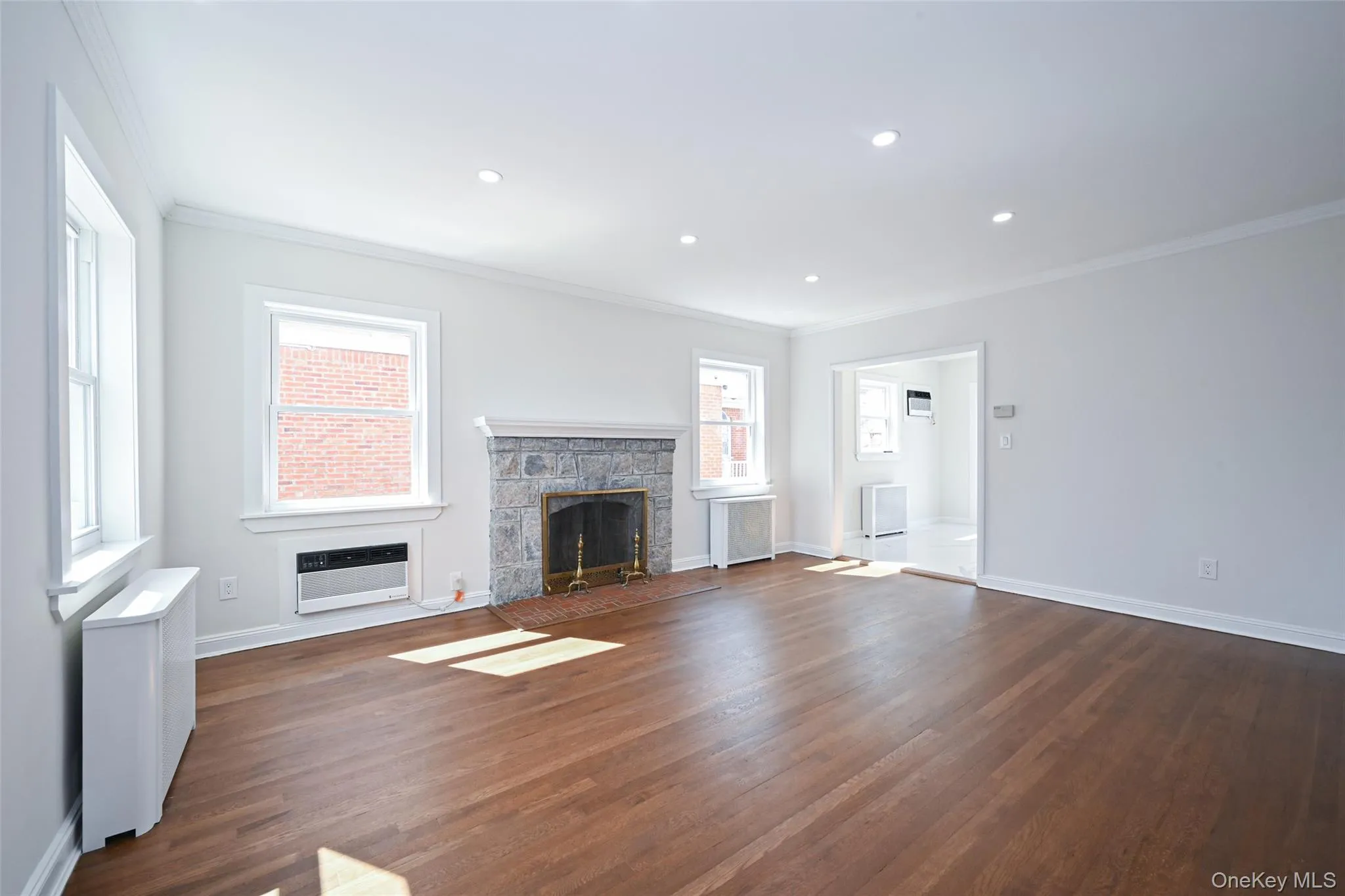 73-36 196th Street, New York, NY, 4 Bedrooms Bedrooms, 10 Rooms Rooms,1 BathroomBathrooms,Residential Sale,For Rent,196th,0,986694 73-36 196th Street, New York, NY, 4 Bedrooms Bedrooms, 10 Rooms Rooms,1 BathroomBathrooms,Residential Sale,For Rent,196th,0,986694