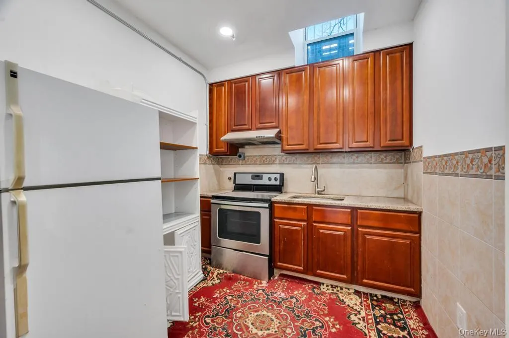 107-24 Springfield Boulevard, New York, NY, ,Commercial Lease,For Rent,Springfield,0,986726 107-24 Springfield Boulevard, New York, NY, ,Commercial Lease,For Rent,Springfield,0,986726